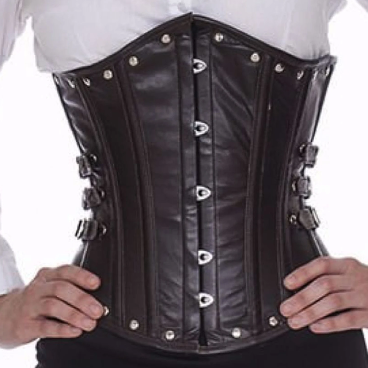Bruin leren onderborstcorset met studs en zijgespen – Stoer rijgcorset Bruin onderborstkorset van echt leer met zijgespen en noppen