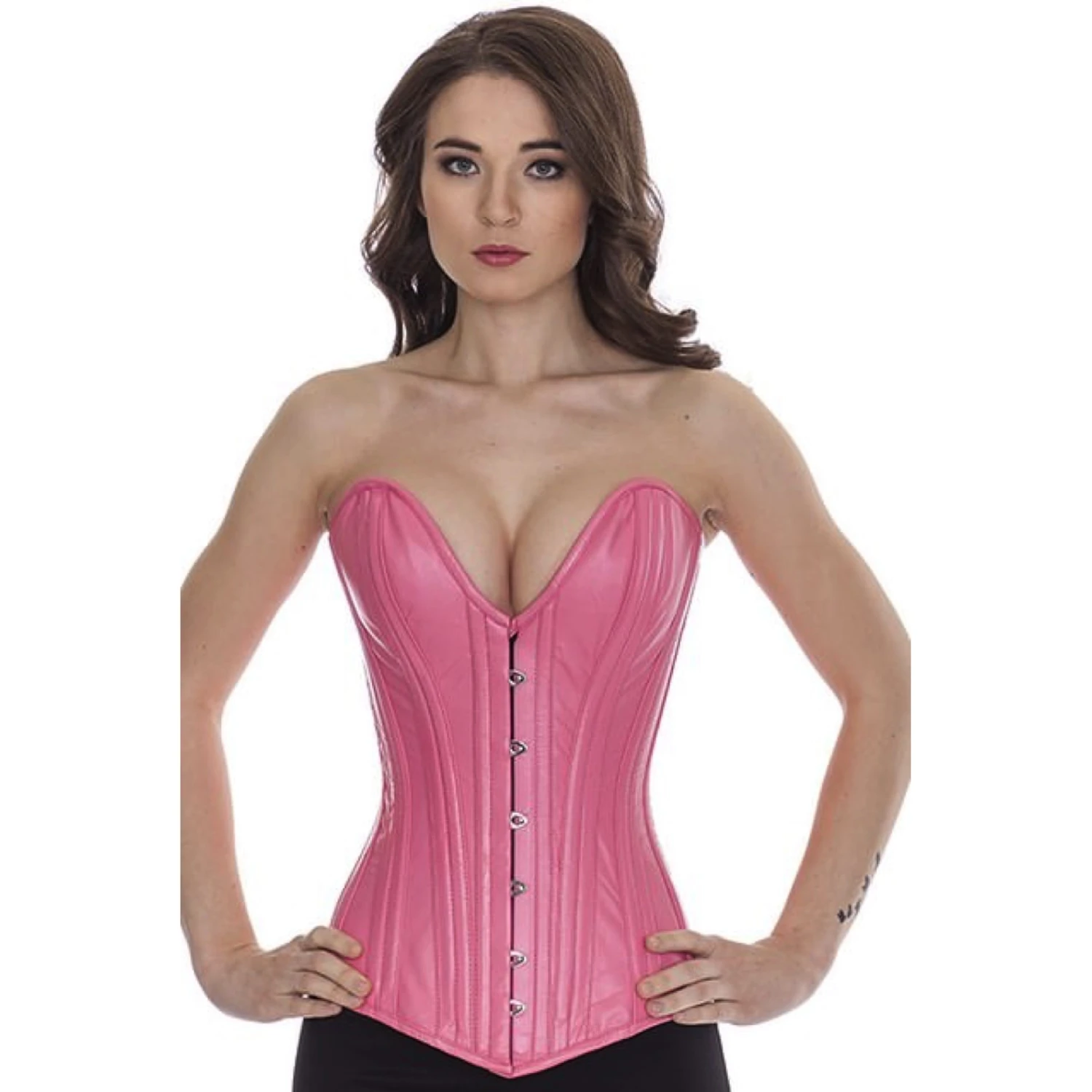 Espartilho de couro espartilho de busto completo com decote plunge profundo em rosa-choque Modelo a usar um corset de couro rosa fucsia com decote profundo plunge vista frontal