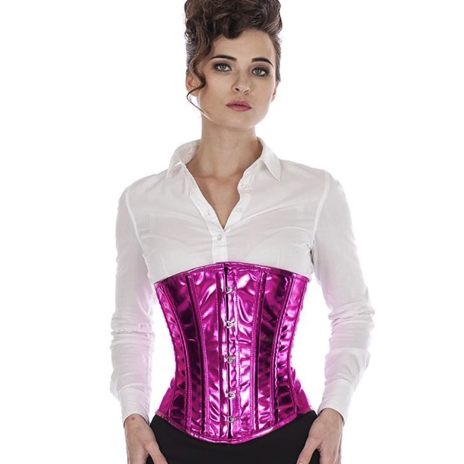 Korsett Pink glitter Lakk Under byste puG7 Modell har pa seg et klassisk lakk-underbystekorsett i Pink glitter med bomullsfor