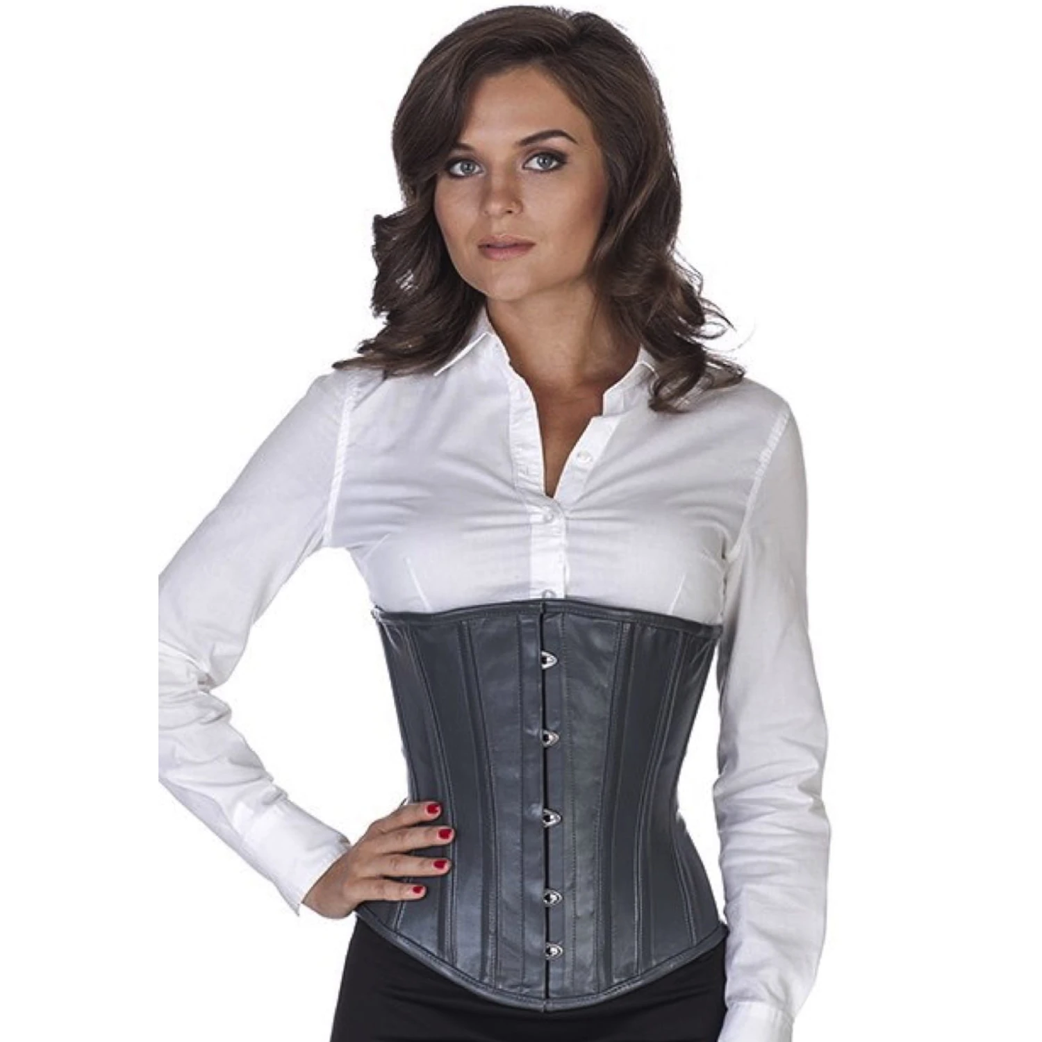 Espartilho de couro Espartilho abaixo do busto Cinza em couro genuíno Modelo vestindo o corset sob o busto de couro em cinza. Corset de amarração autêntico para redução de cintura de até 10 cm, vista frontal.